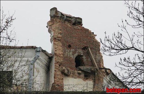 обрушившаяся башня Пищаловского замка