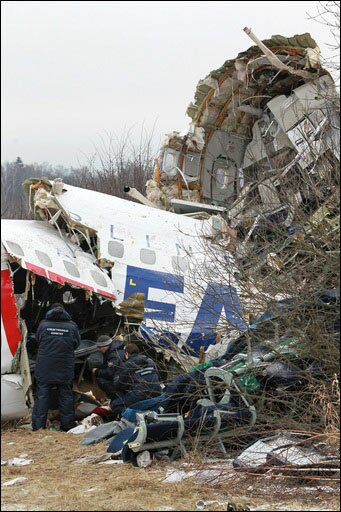 Аварийная посадка дагестанского Ту-154 в Домодедово. Фото РИА Новости