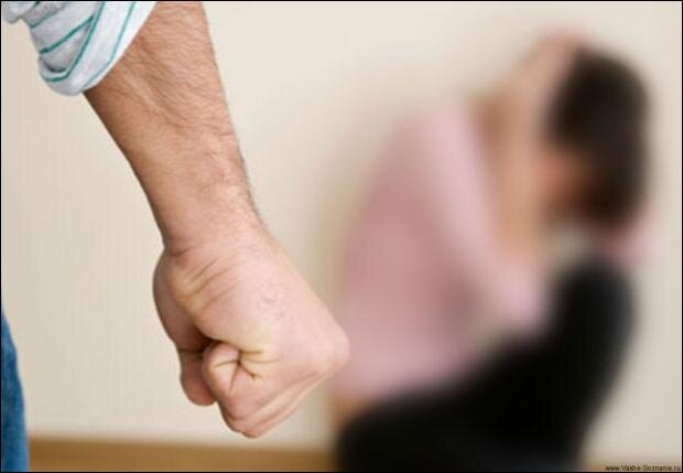 Белорус получил три года колонии за домашнее насилие