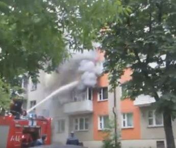 Спасатели ликвидируют пожар в Минске