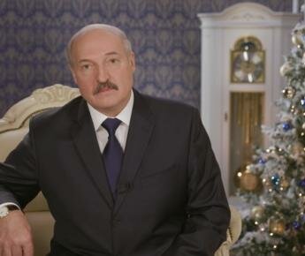Обращение Лукашенко: военным — держать порох сухим, женщинам — рожать