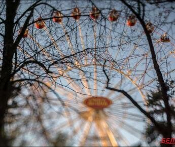 В парке Горького остановилось колесо обозрения