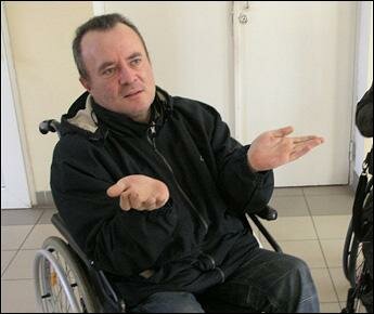 В Светлогорске инвалида-колясочника выселяют через суд
