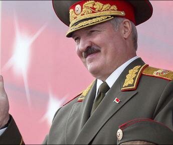 Белорусская армия: денег нет, но вы держитесь. Печатайте шаг!
