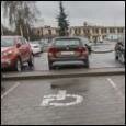 Кто паркуется на местах для инвалидов?