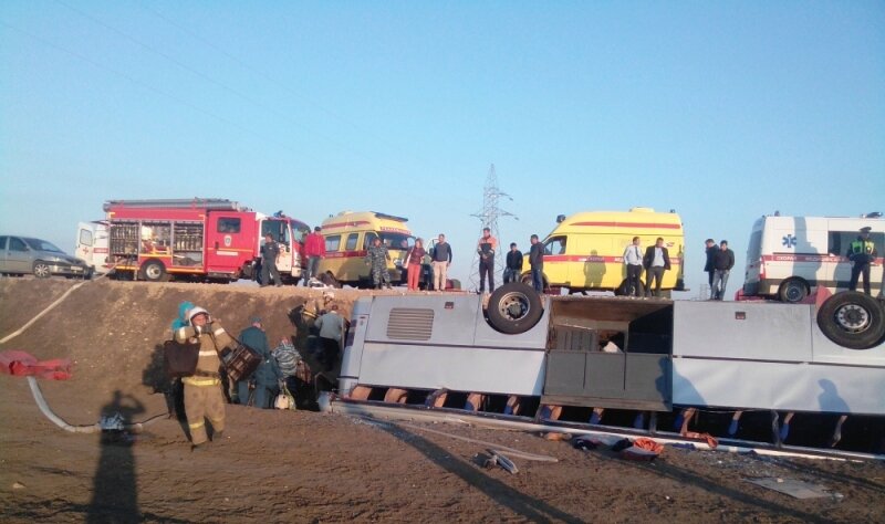В Крыму перевернулся автобус – пострадали 18 человек