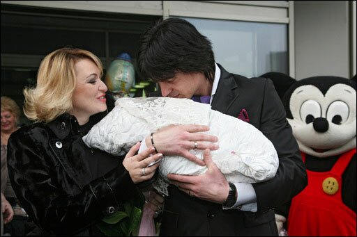 Катя Лель с мужем и дочкой. Фото РИА Новости