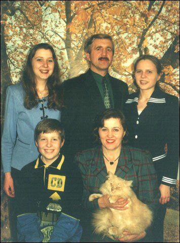 Григорий Костусев с семьей