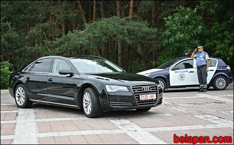       Audi  100   ()