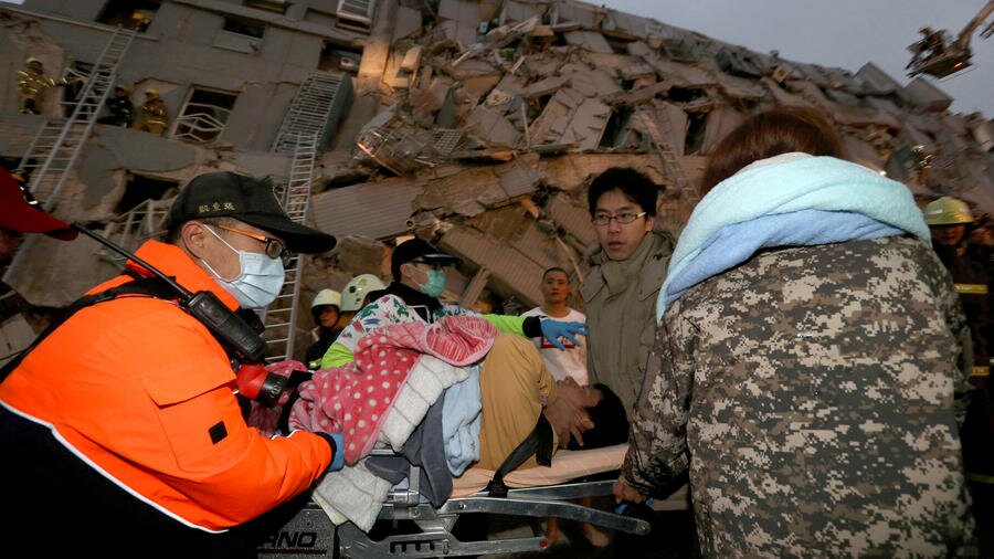 Землетрясение на Тайване. Последствия землетрясения на Тайване. Землетрясение на Тайване (2002). Фото спасения людей при землетрясении. Землетрясение в тайване сегодня
