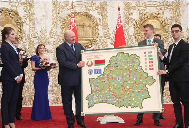Лукашенко встретился с выпускниками