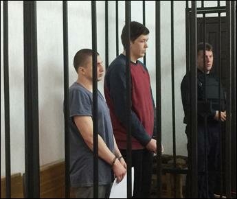 Ни денег, ни свободы. Судят двух россиян, которые продавали в Беларуси наркотики