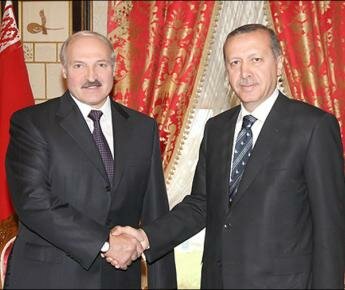 На фоне Эрдогана Лукашенко сегодня — почти светоч демократии