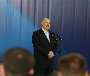 Лукашенко «отбомбился» по Америке и пообещал белорусам по тысяче рублей