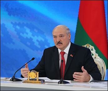 Лукашенко: у России есть где защищать границу и без Беларуси