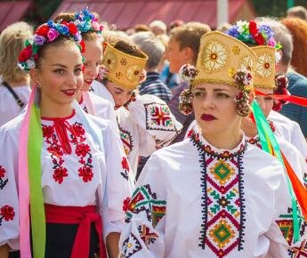 Гопак под вареники и ковбаску: с праздником, Украина! 