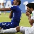 Укус Суареса: ФИФА рассмотрит инцидент с уругвайским футболистом