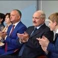 Обошлись без девочек. В Витебске Лукашенко окружали сын Коля и президент Додон